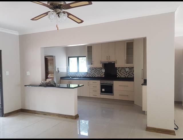 3 BEDROOM HOUSE RENTED IN WATERFALL